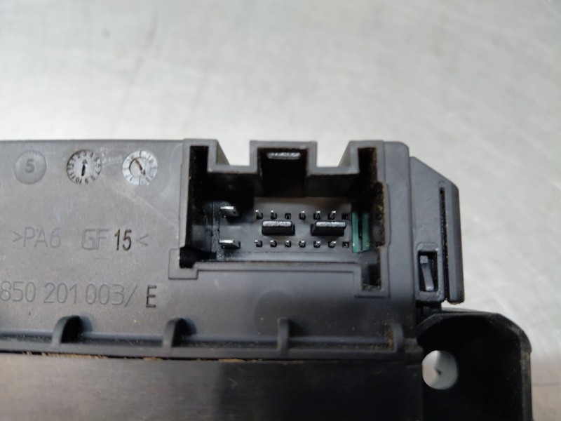 Recambio de motor elevalunas delantero izquierdo para seat ibiza st (6p8) style referencia OEM IAM   