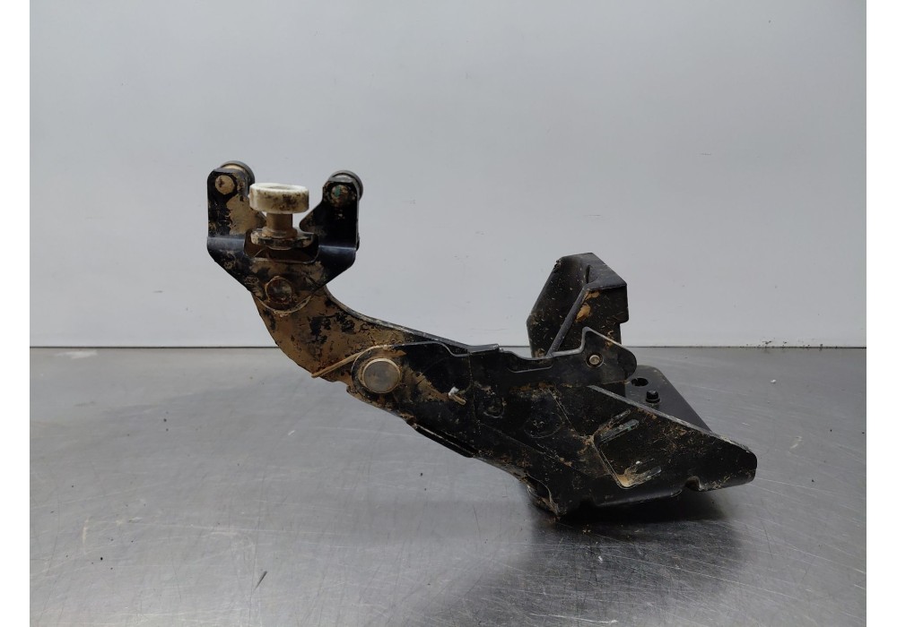 Recambio de soporte / guia puerta corredera para renault master iii furgón referencia OEM IAM   