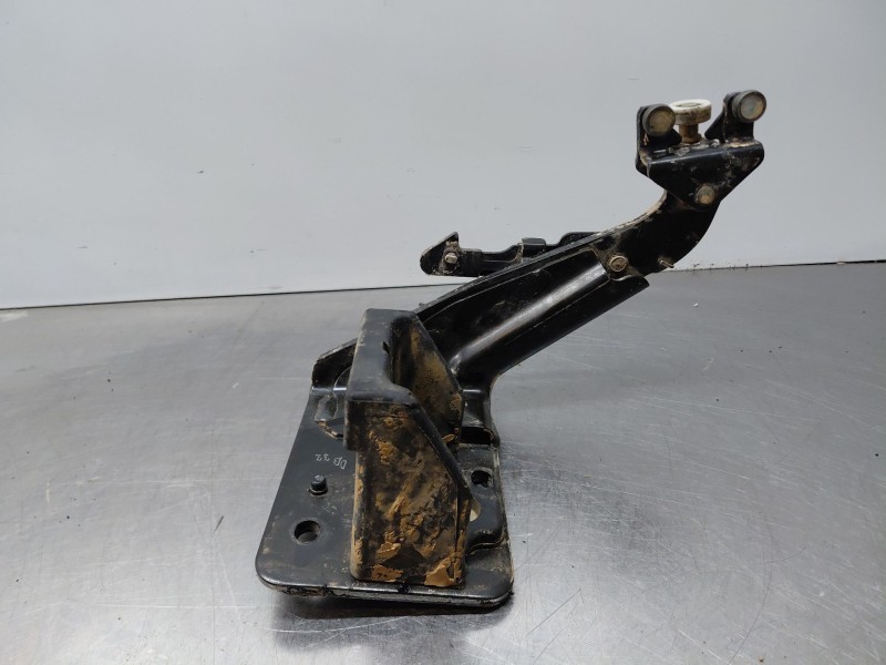 Recambio de soporte / guia puerta corredera para renault master iii furgón referencia OEM IAM   