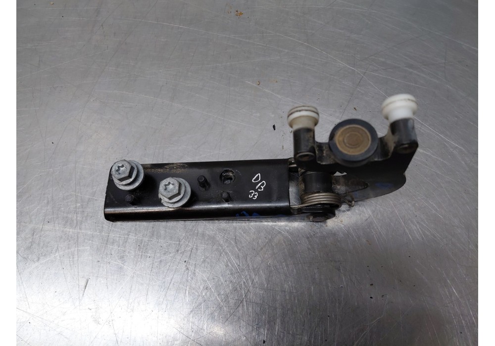 Recambio de soporte / guia puerta corredera para renault master iii furgón referencia OEM IAM   