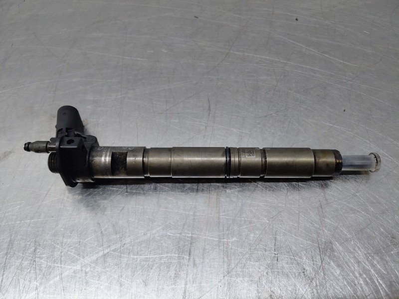 Recambio de inyector para audi a4 b8 (8k2) 2.0 tdi referencia OEM IAM 03L130277  