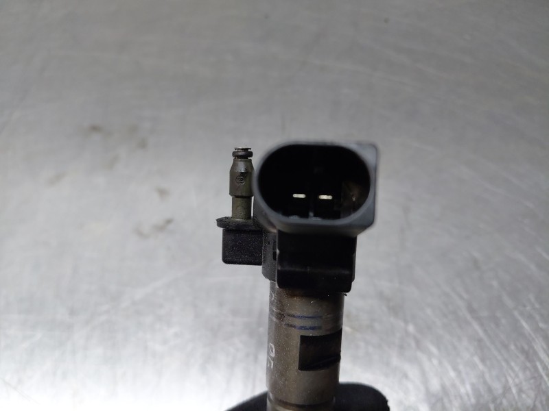 Recambio de inyector para audi a4 b8 (8k2) 2.0 tdi referencia OEM IAM 03L130277  