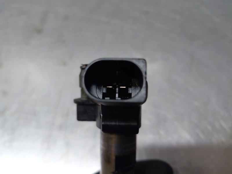 Recambio de inyector para audi a4 b8 (8k2) 2.0 tdi referencia OEM IAM 03L130277  