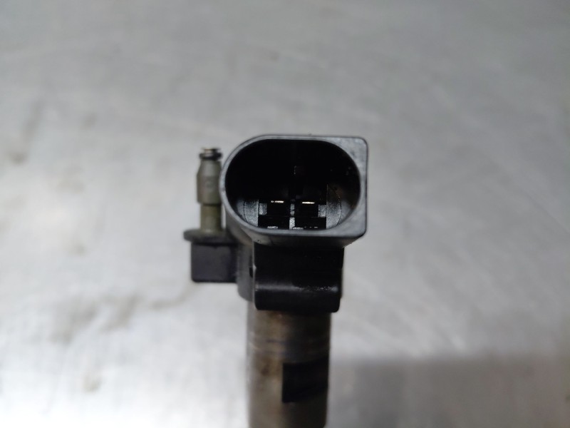 Recambio de inyector para audi a4 b8 (8k2) 2.0 tdi referencia OEM IAM 03L130277  