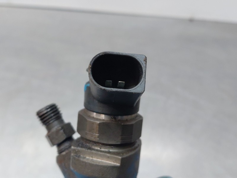 Recambio de inyector para bmw x1 (e84) xdrive 18 d referencia OEM IAM 0445110289  