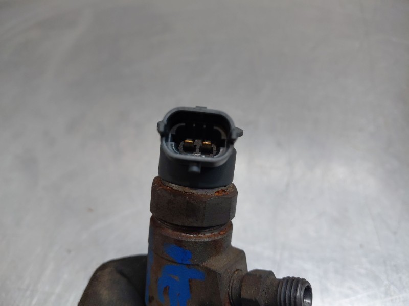 Recambio de inyector para peugeot partner kasten active referencia OEM IAM   