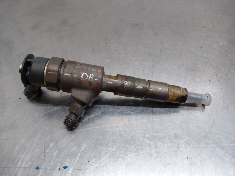 Recambio de inyector para peugeot partner kasten active referencia OEM IAM   