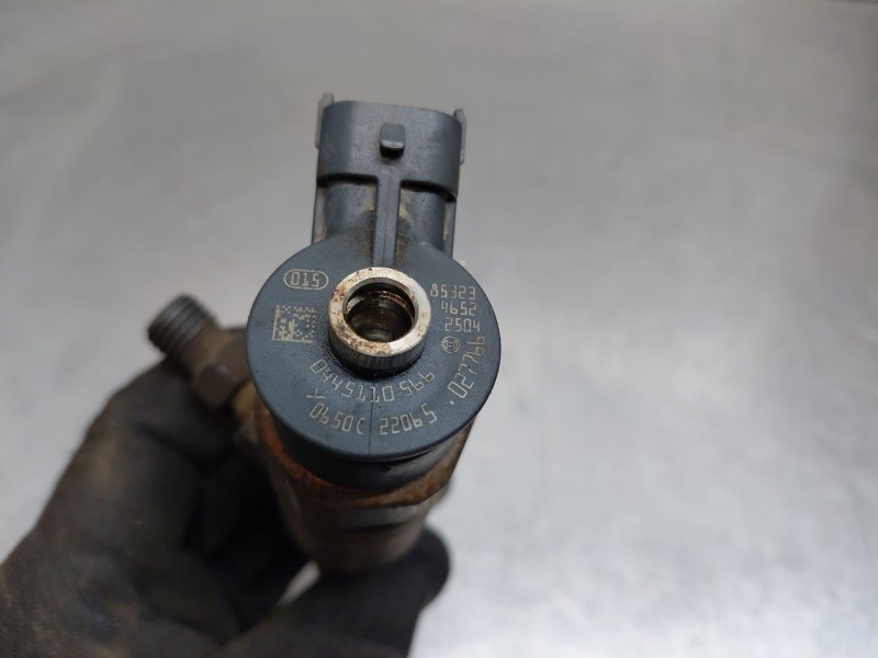 Recambio de inyector para peugeot partner kasten active referencia OEM IAM   