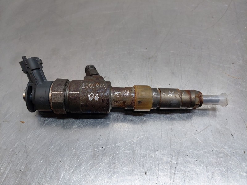 Recambio de inyector para peugeot partner kasten active referencia OEM IAM   