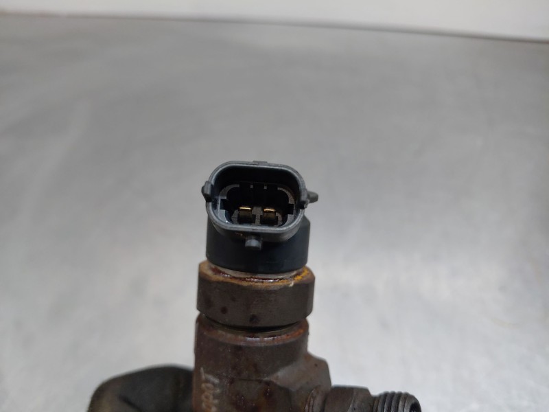 Recambio de inyector para peugeot partner kasten active referencia OEM IAM   
