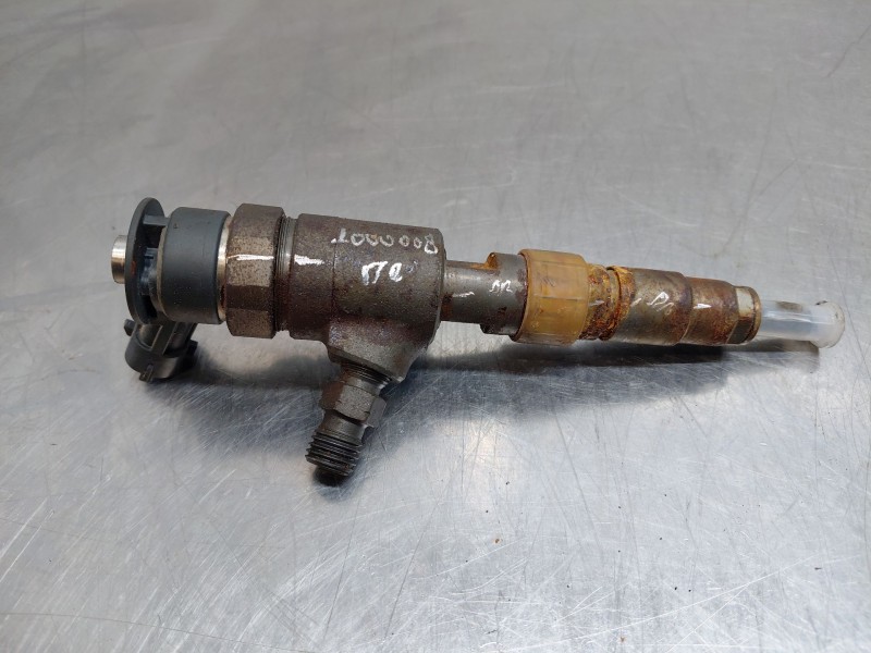 Recambio de inyector para peugeot partner kasten active referencia OEM IAM   