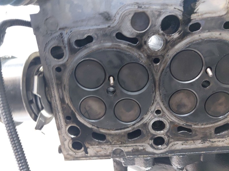 Recambio de culata para audi a4 b8 (8k2) 2.0 tdi referencia OEM IAM 03L103351J 03L103373 