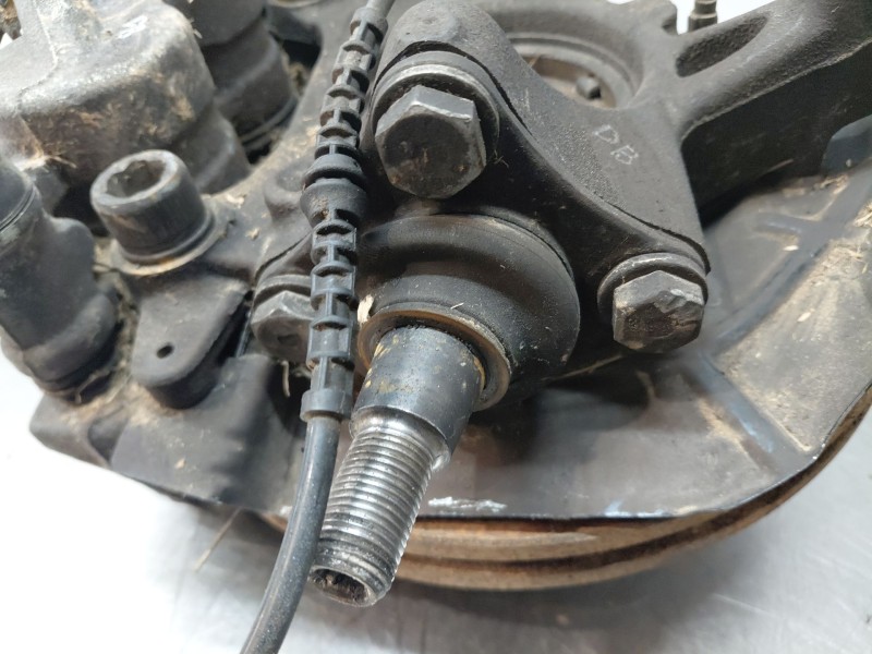 Recambio de mangueta delantera derecha para fiat ducato 250 furgón multijet referencia OEM IAM 52217719  