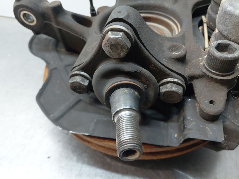 Recambio de mangueta delantera izquierda para fiat ducato 250 furgón multijet referencia OEM IAM 52217718  