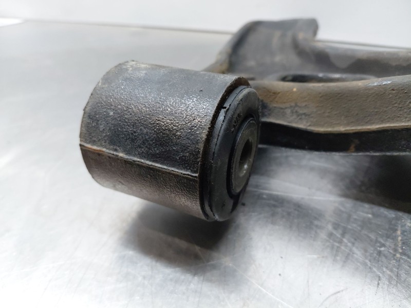Recambio de brazo suspension inferior delantero izquierdo para renault master iii furgón referencia OEM IAM   