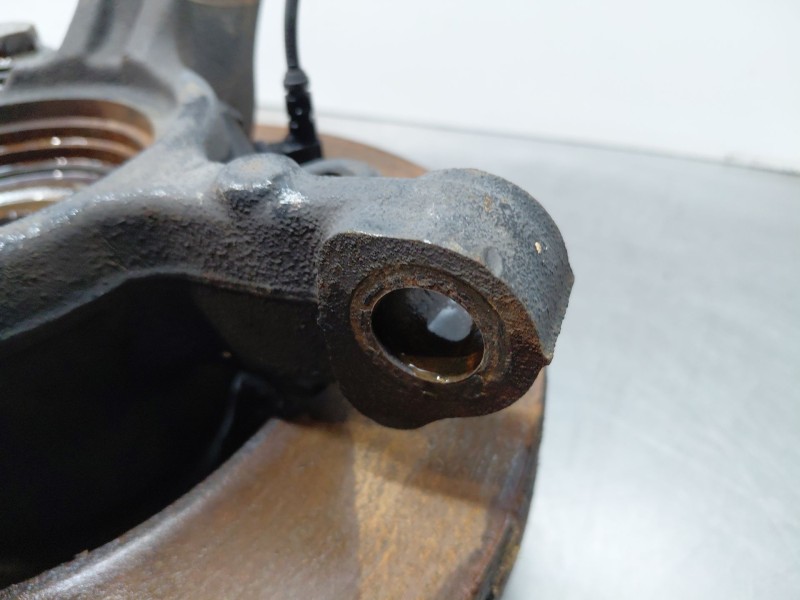 Recambio de mangueta delantera derecha para renault master iii furgón referencia OEM IAM   