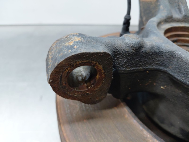 Recambio de mangueta delantera izquierda para renault master iii furgón referencia OEM IAM   