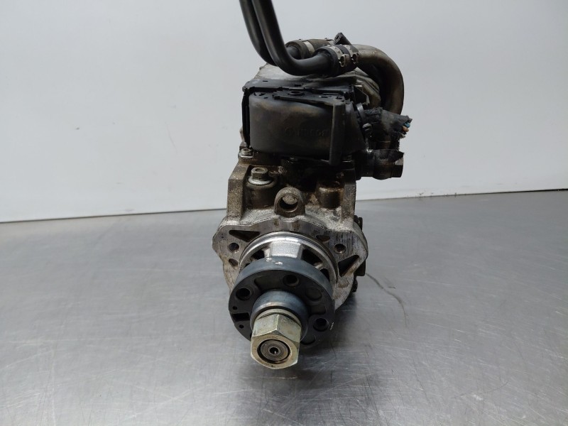 Recambio de bomba inyeccion para opel vectra c (z02) 2.0 dti 16v (f69) referencia OEM IAM 93172234  