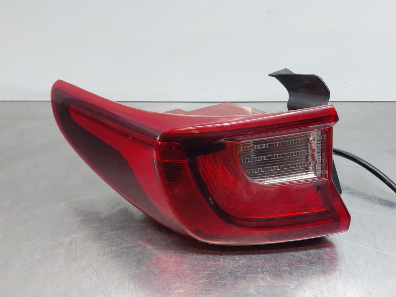 Recambio de piloto trasero izquierdo para kia stonic (ybcuv) drive referencia OEM IAM 92401H8400  