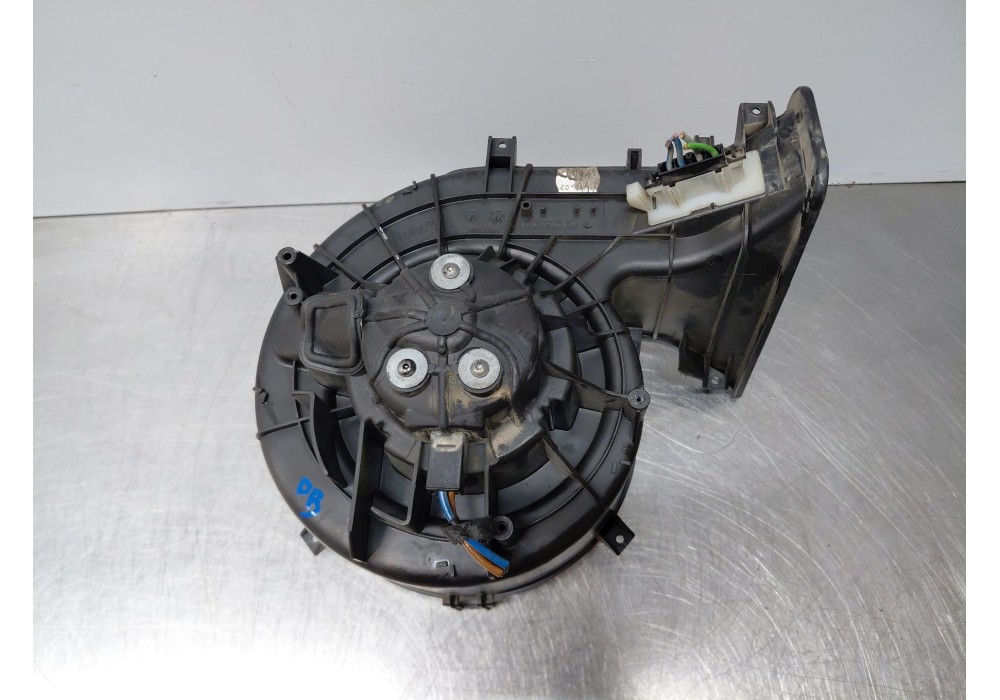 Recambio de motor calefaccion para opel vectra c (z02) 2.0 dti 16v (f69) referencia OEM IAM 13250119  