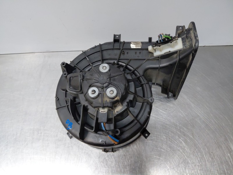 Recambio de motor calefaccion para opel vectra c (z02) 2.0 dti 16v (f69) referencia OEM IAM 13250119  