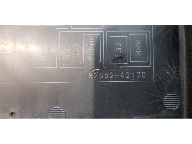 Recambio de caja reles / fusibles para toyota rav 4 (a3) sol referencia OEM IAM 8273042260   Recambio de caja reles / fusibles para toyota rav 4 (a3) sol referencia OEM IAM 8273042260