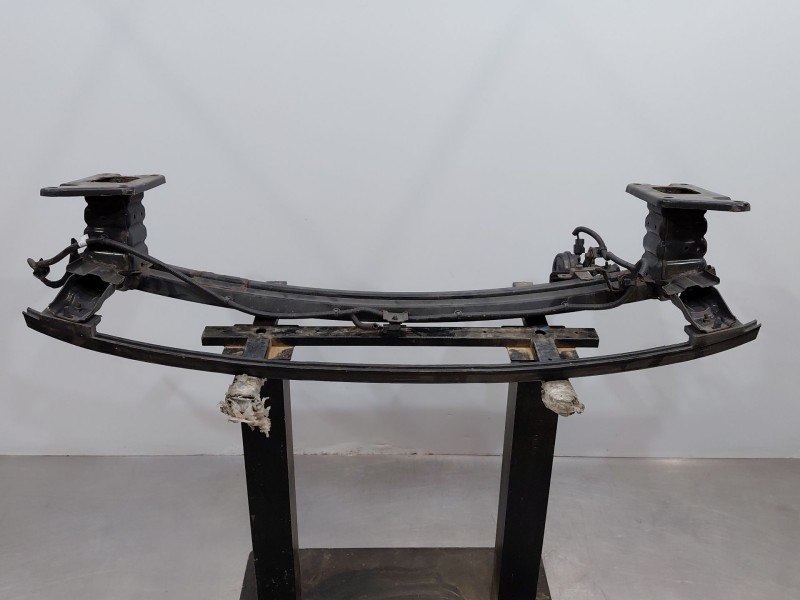 Recambio de refuerzo paragolpes delantero para kia carens iv 1.7 crdi referencia OEM IAM   