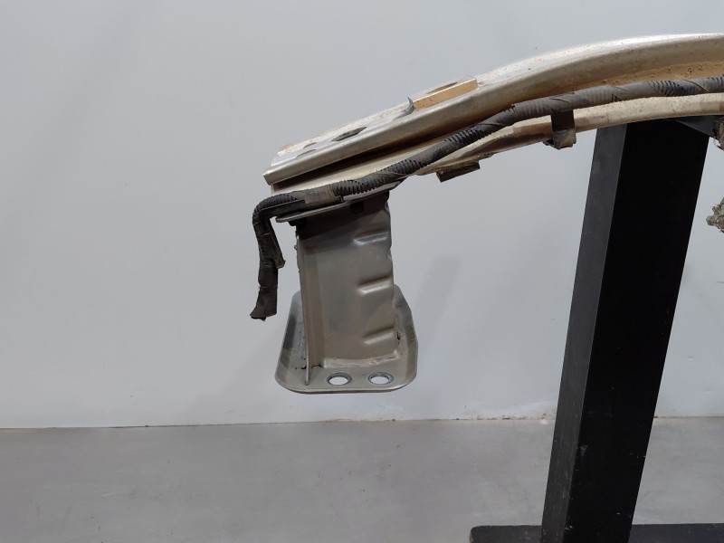 Recambio de refuerzo paragolpes delantero para toyota c-hr hybrid referencia OEM IAM   