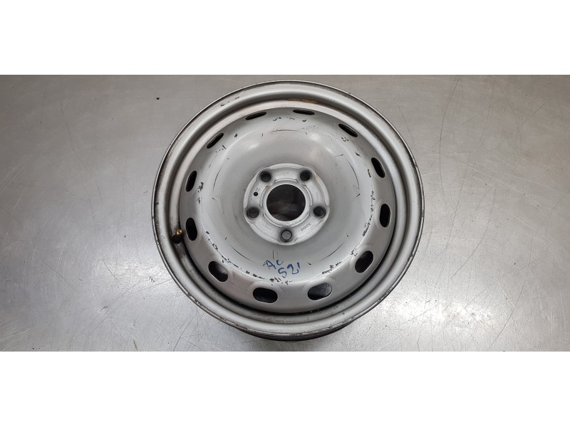 Recambio de llanta para nissan primastar cerrada referencia OEM IAM 7700307014  