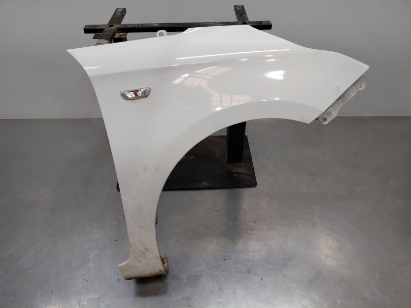 Recambio de aleta delantera derecha para kia carens iv 1.7 crdi referencia OEM IAM   