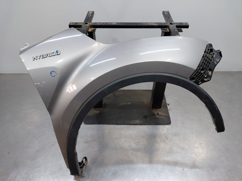 Recambio de aleta delantera derecha para toyota c-hr hybrid referencia OEM IAM   