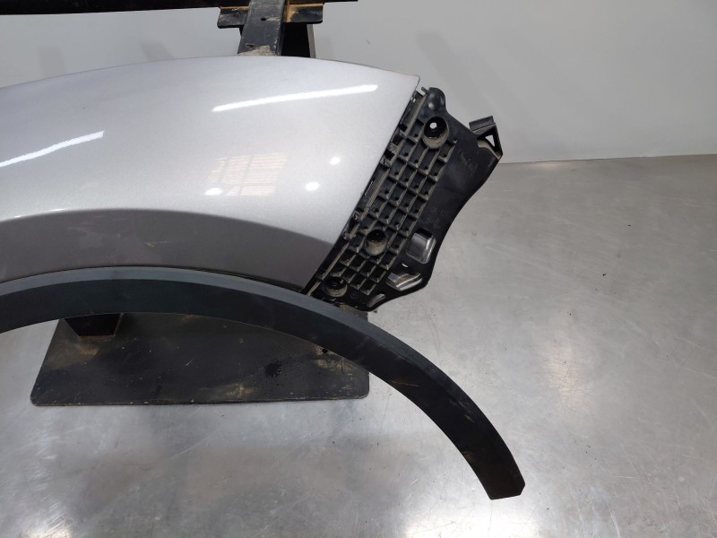 Recambio de aleta delantera derecha para toyota c-hr hybrid referencia OEM IAM   