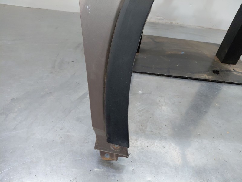 Recambio de aleta delantera derecha para toyota c-hr hybrid referencia OEM IAM   