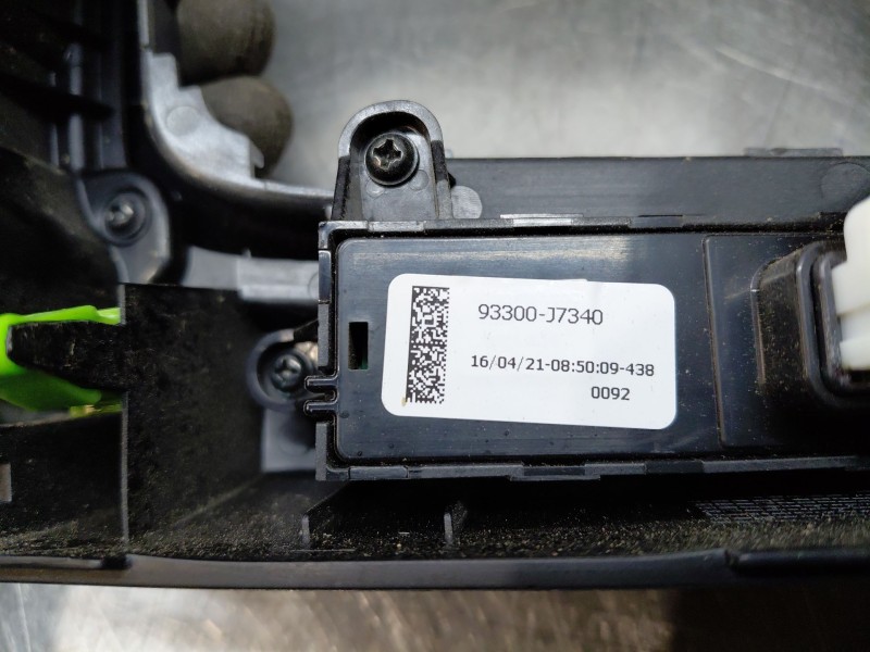 Recambio de mando multifuncion para kia xceed tech referencia OEM IAM   