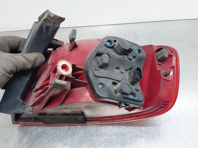 Recambio de piloto trasero izquierdo para audi a4 b8 (8k2) 2.0 tdi referencia OEM IAM   