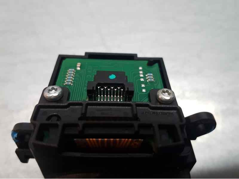 Recambio de mando limpia para ford s-max titanium referencia OEM IAM DG9T17A553DDW   Recambio de mando limpia para ford s-max titanium referencia OEM IAM DG9T17A553DDW