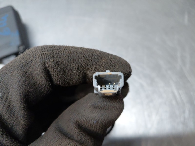 Recambio de enganche del cinturon delantero izq para nissan juke (f16) tekna referencia OEM IAM   