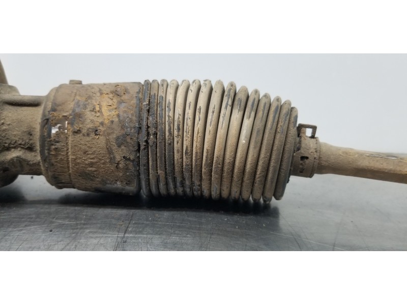 Recambio de cremallera direccion para toyota hilux (kun) extra cab 4x4 referencia OEM IAM 442000K040  