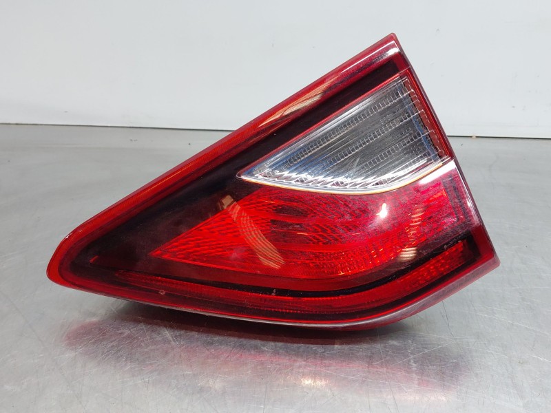 Recambio de piloto trasero derecho interior para kia stonic (ybcuv) drive referencia OEM IAM 92404H8400  