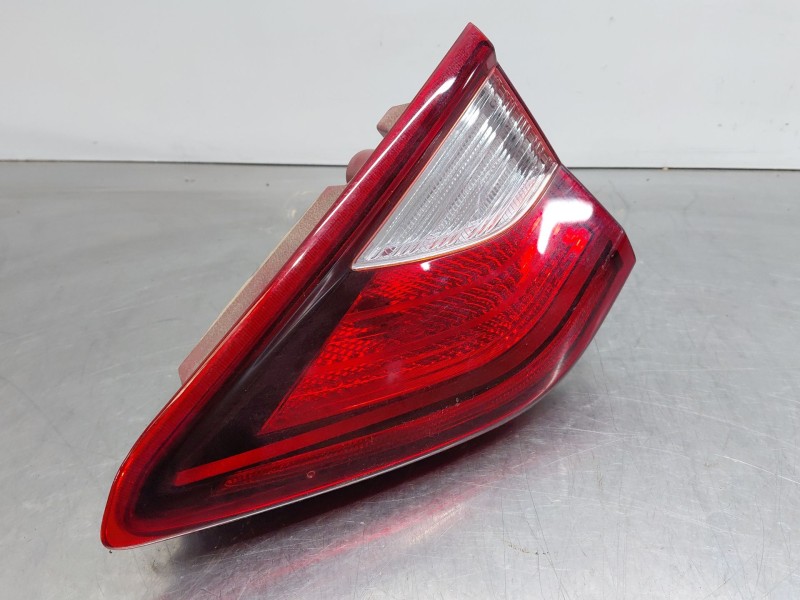 Recambio de piloto trasero derecho interior para kia stonic (ybcuv) drive referencia OEM IAM 92404H8400  