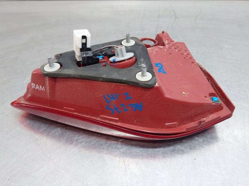 Recambio de piloto trasero izquierdo interior para kia stonic (ybcuv) drive referencia OEM IAM 92403H 8400  