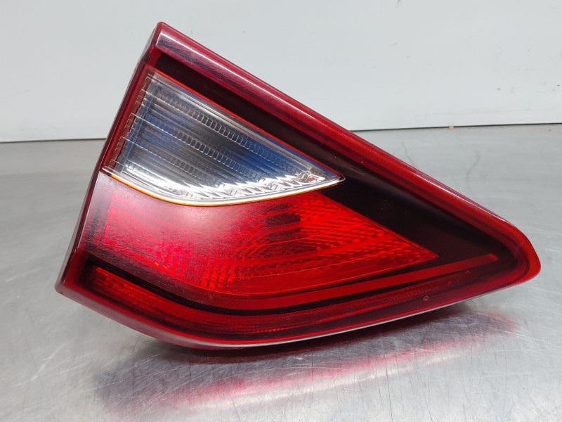 Recambio de piloto trasero izquierdo interior para kia stonic (ybcuv) drive referencia OEM IAM 92403H 8400  