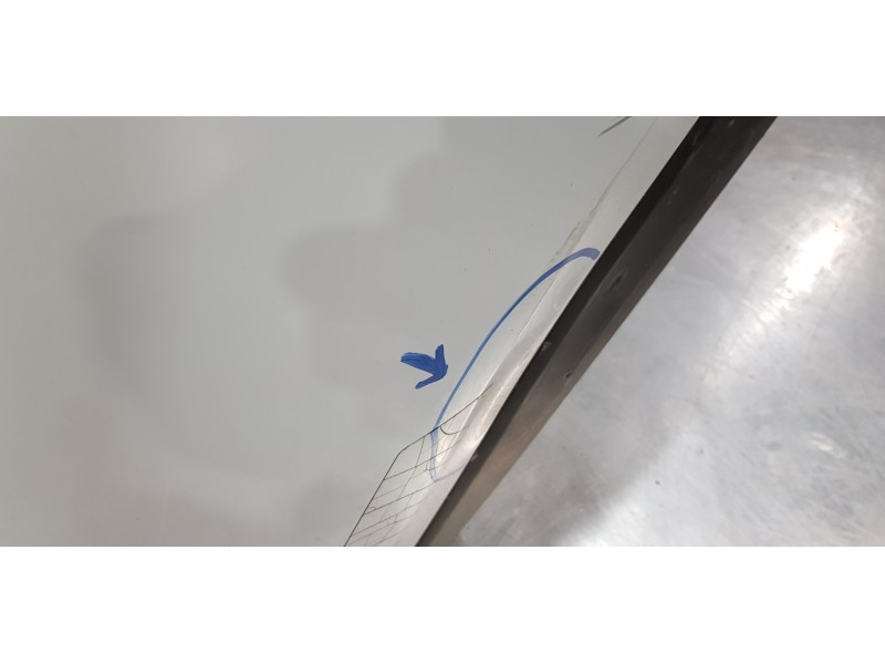 Recambio de puerta trasera izquierda para hyundai tucson ix35 referencia OEM IAM 77003D7000  