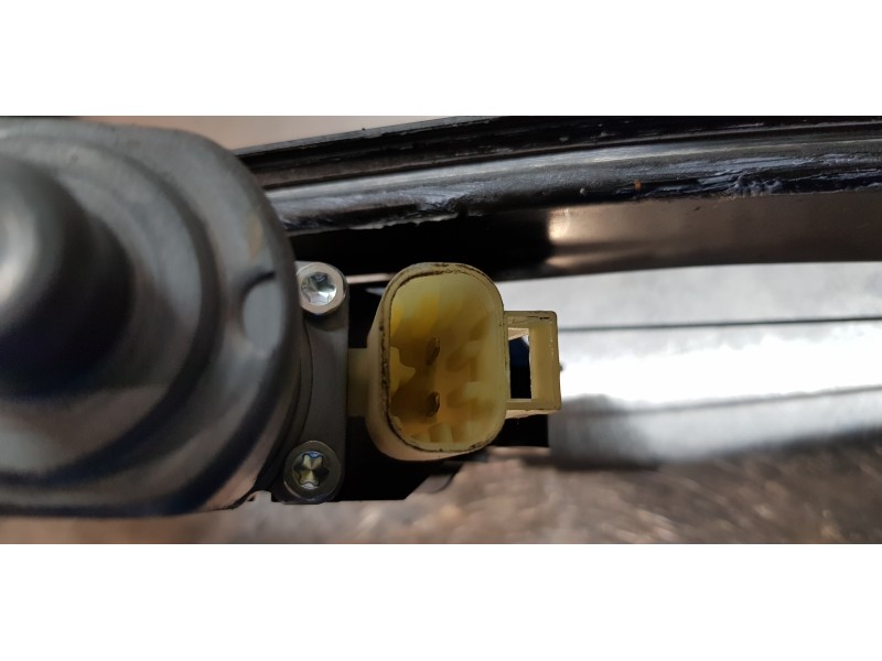 Recambio de elevalunas delantero derecho para chevrolet aveo berlina hatchback lt referencia OEM IAM 42339896   Recambio de elevalunas delantero derecho para chevrolet aveo berlina hatchback lt referencia OEM IAM 42339896