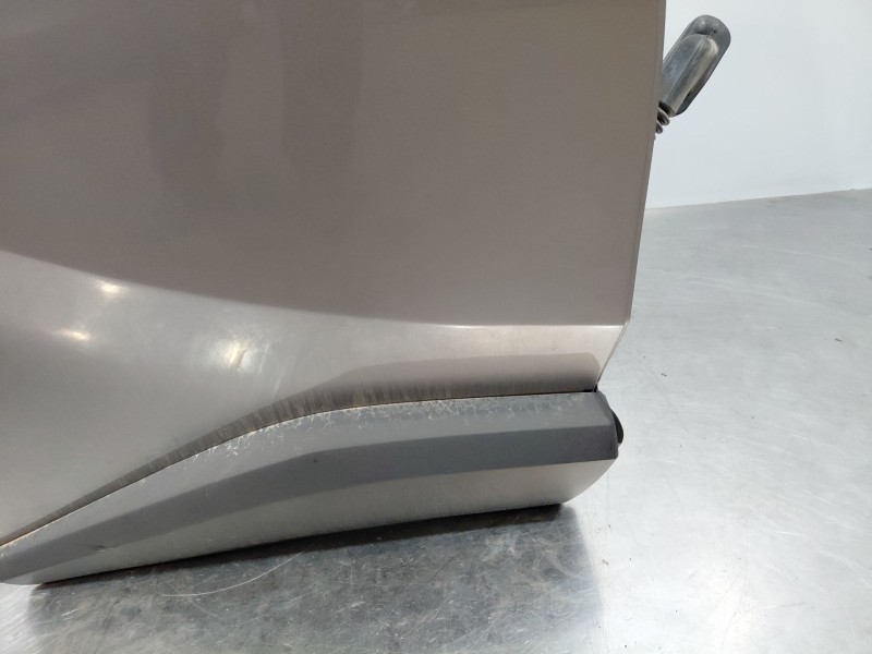 Recambio de puerta trasera derecha para toyota c-hr hybrid referencia OEM IAM   