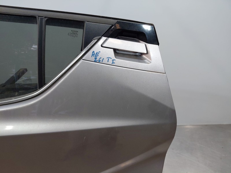 Recambio de puerta trasera izquierda para toyota c-hr hybrid referencia OEM IAM   