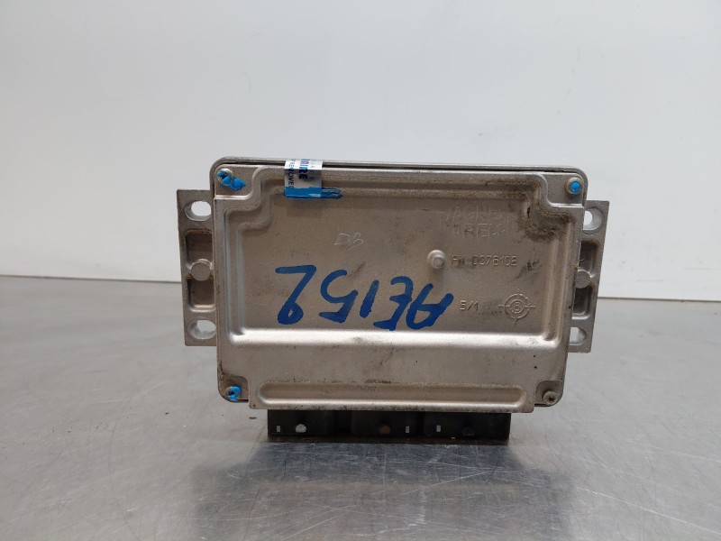 Recambio de centralita motor uce para citroën c4 grand picasso sx referencia OEM IAM   