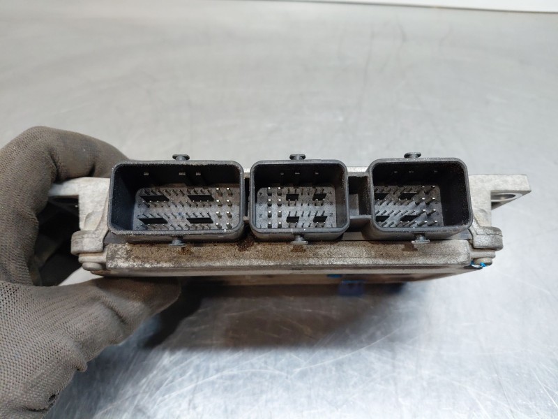 Recambio de centralita motor uce para citroën c4 grand picasso sx referencia OEM IAM   