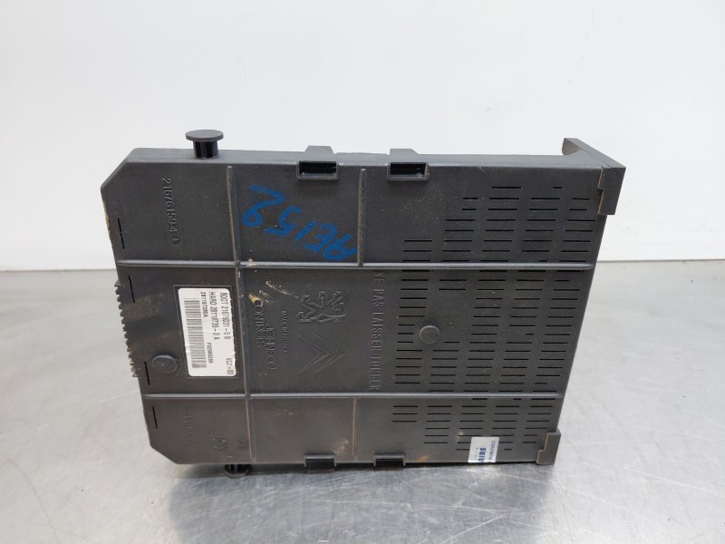 Recambio de caja reles / fusibles para citroën c4 grand picasso sx referencia OEM IAM   