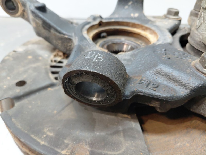 Recambio de mangueta delantera izquierda para nissan juke (f16) tekna referencia OEM IAM   